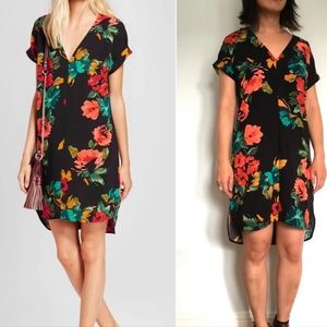 A New Day Black Floral V-Neck Dress Size M
